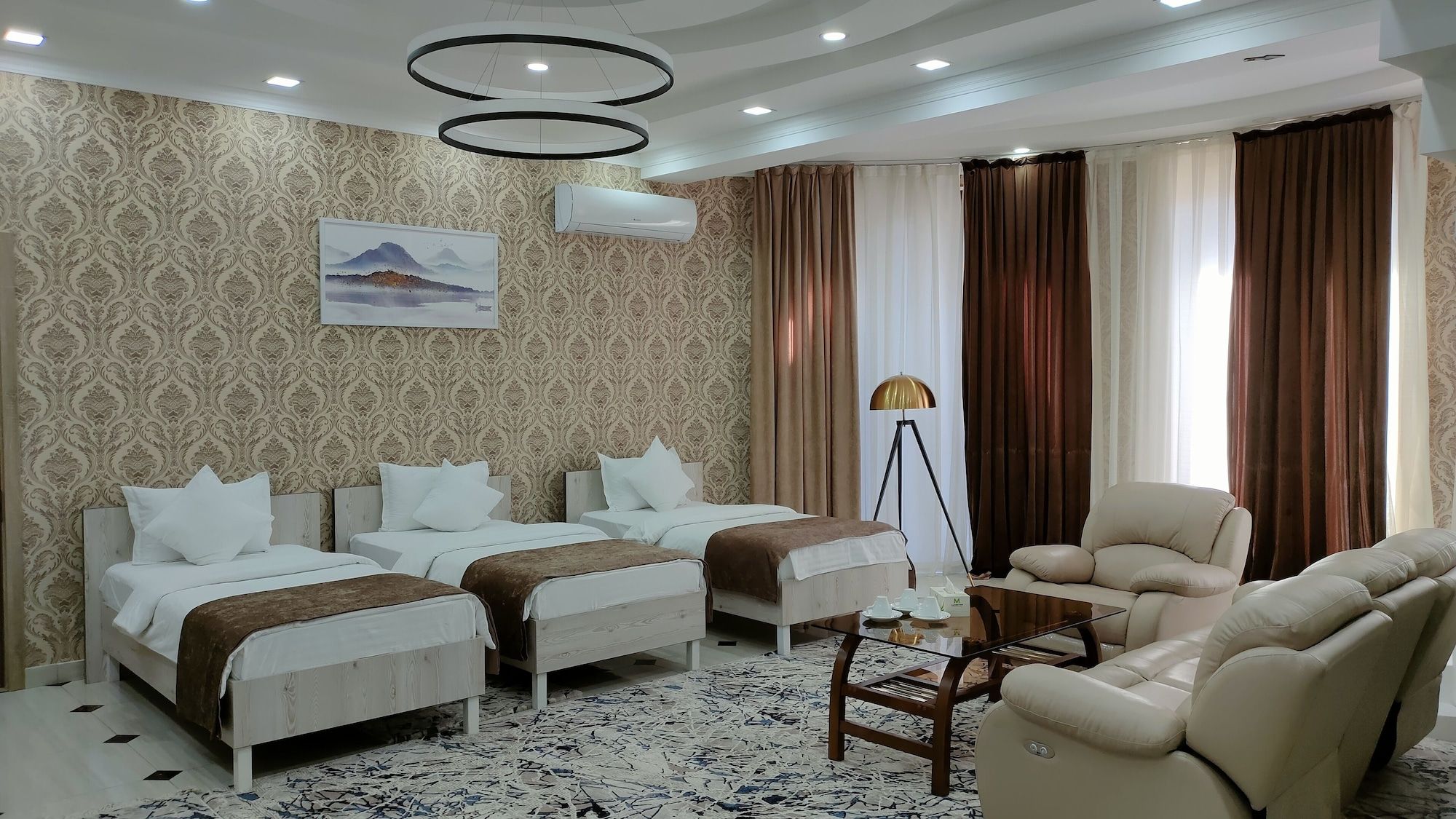 Ada Hotel