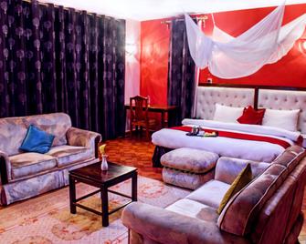 Karen Inn and Suites - Nairobi - Bedroom