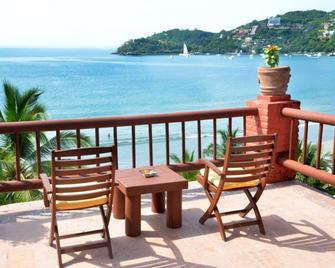 هوتل أورا ديل مار - إكستابا زيواتانيجو - شرفة