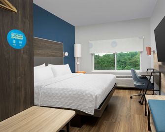 Tru by Hilton Charlotte Airport Lake Pointe - Charlotte - Habitación