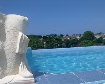 Mitra Garden Hotel - Pangkalpinang - Piscina