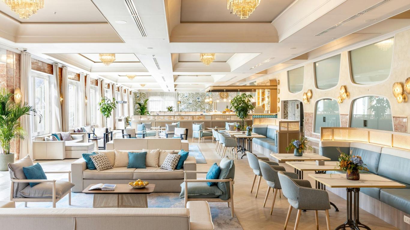 RG Naxos Hotel