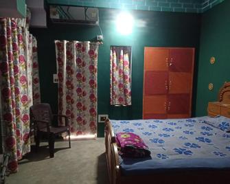 Hostel Relax Homestay - 가야 - 침실