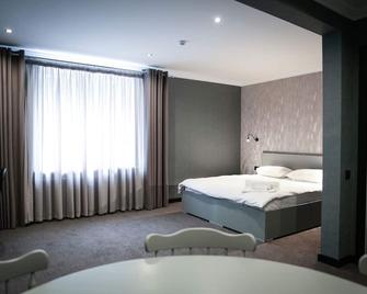 Olympica Hotel - Almaty - Bedroom
