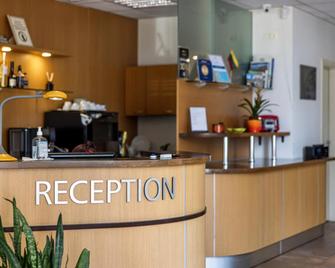 Info Hotel - Palanga - Recepción