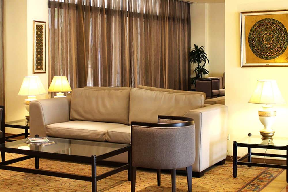 Lancaster Tamar Hotel - Beirut - Living room