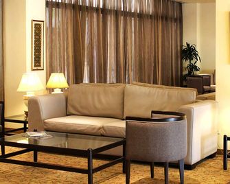 Lancaster Tamar Hotel - Beirut - Living room