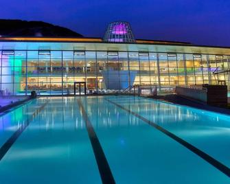 Appartements Mary inklusive Tauern-Spa Kaprun - Kaprun - Piscina