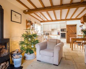 Boddingtons Barn @ Norton Grounds - Chipping Campden - Living room