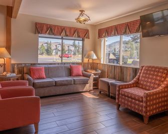 品質酒店 - 埃斯特司公園 - 埃斯蒂斯帕克 - 客廳