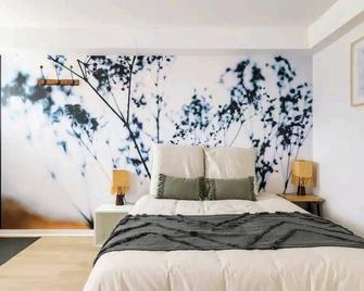 Le cocon d'AleXan studio balneotherapy aromatherapy - Huriel - Habitación