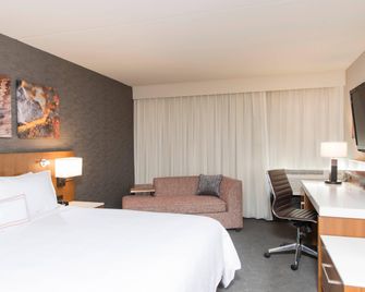 The Center Hotel Grand Rapids Airport - Grand Rapids - Habitación