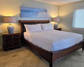 Sandy Key 511 - Pensacola - Bedroom