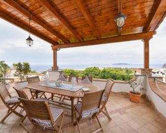 Relais Maison de Charles - Ischia - Balcón
