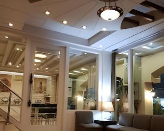 Hotel Grand - Faisalābād - Lobby