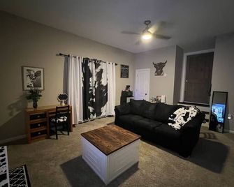 1-Bedroom w/ private entrance, Patio, & Parking - Chesterfield - Living room