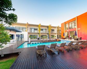 Blue Diamond Boutique Hotel - פרטוריה - בריכה