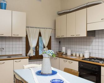 Agriturismo Le Baccane - Vinci - Küche