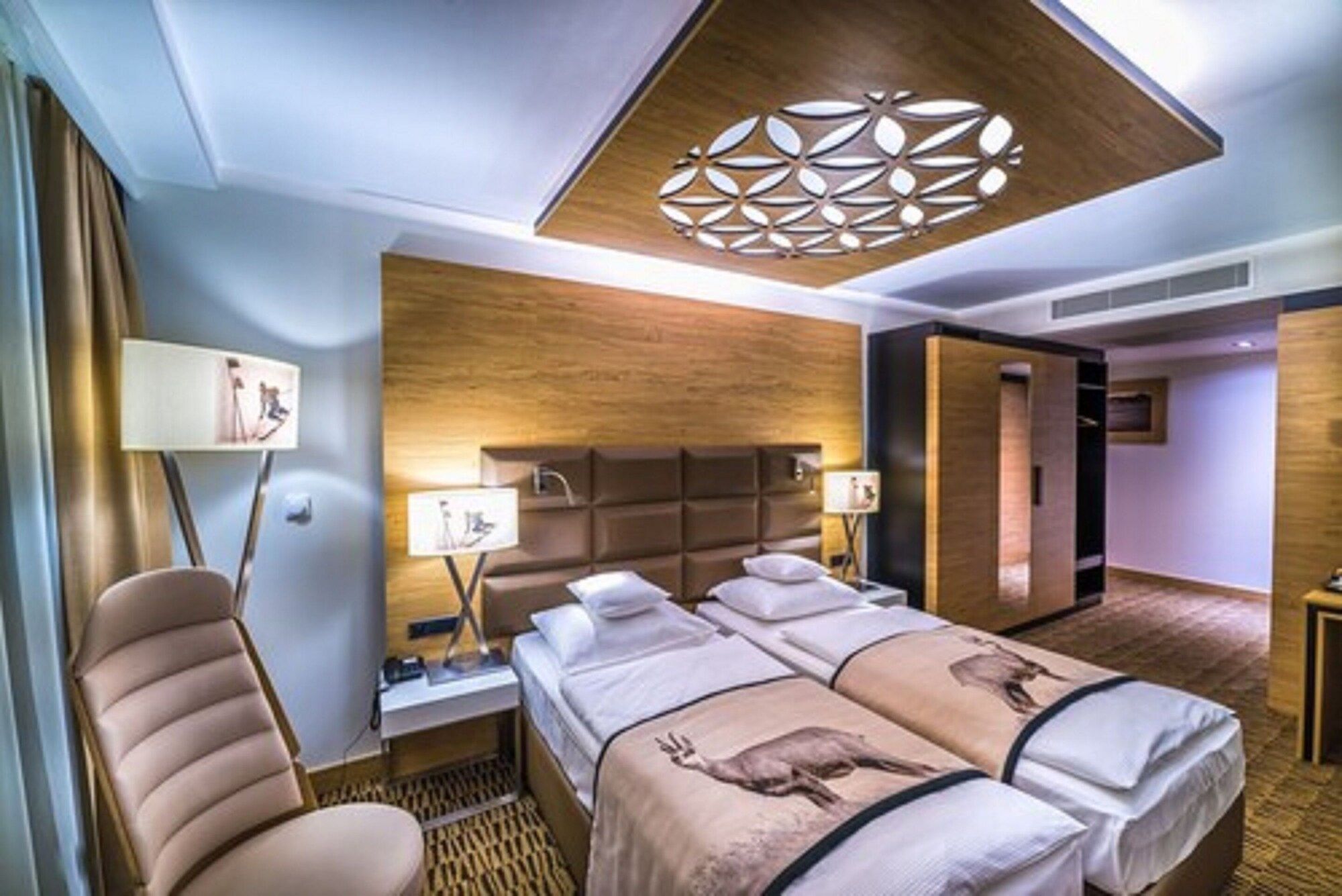 ريزيدينسيا نوسالوفي دفور - زاكوباني - غرفة نوم