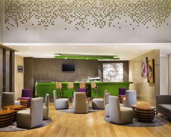 Novotel Makassar Grand Shayla - Makassar - Bar