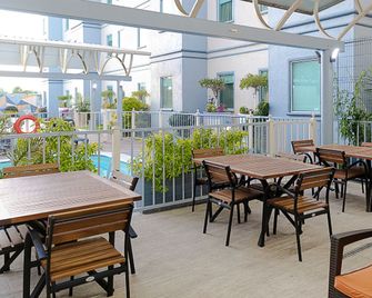 Staybridge Suites Queretaro By IHG - Santiago de Querétaro - Restaurante