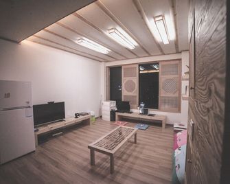 Wansangol Guesthouse - Jeonju - Vardagsrum