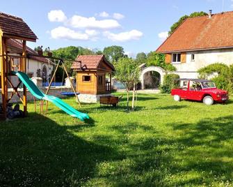 4 star cottage in the center of the jura between waterfalls, lakes and Jura mountains - Clairvaux-les-Lacs