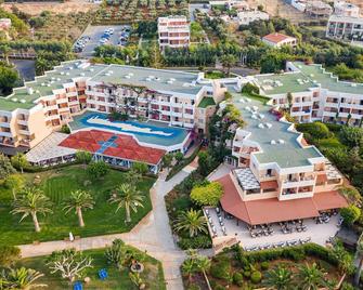 Anissa Beach Hotel - Anissaras - Building