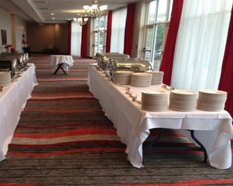 Holiday Inn & Suites Lafayette North By IHG - Lafayette - Vastaanotto