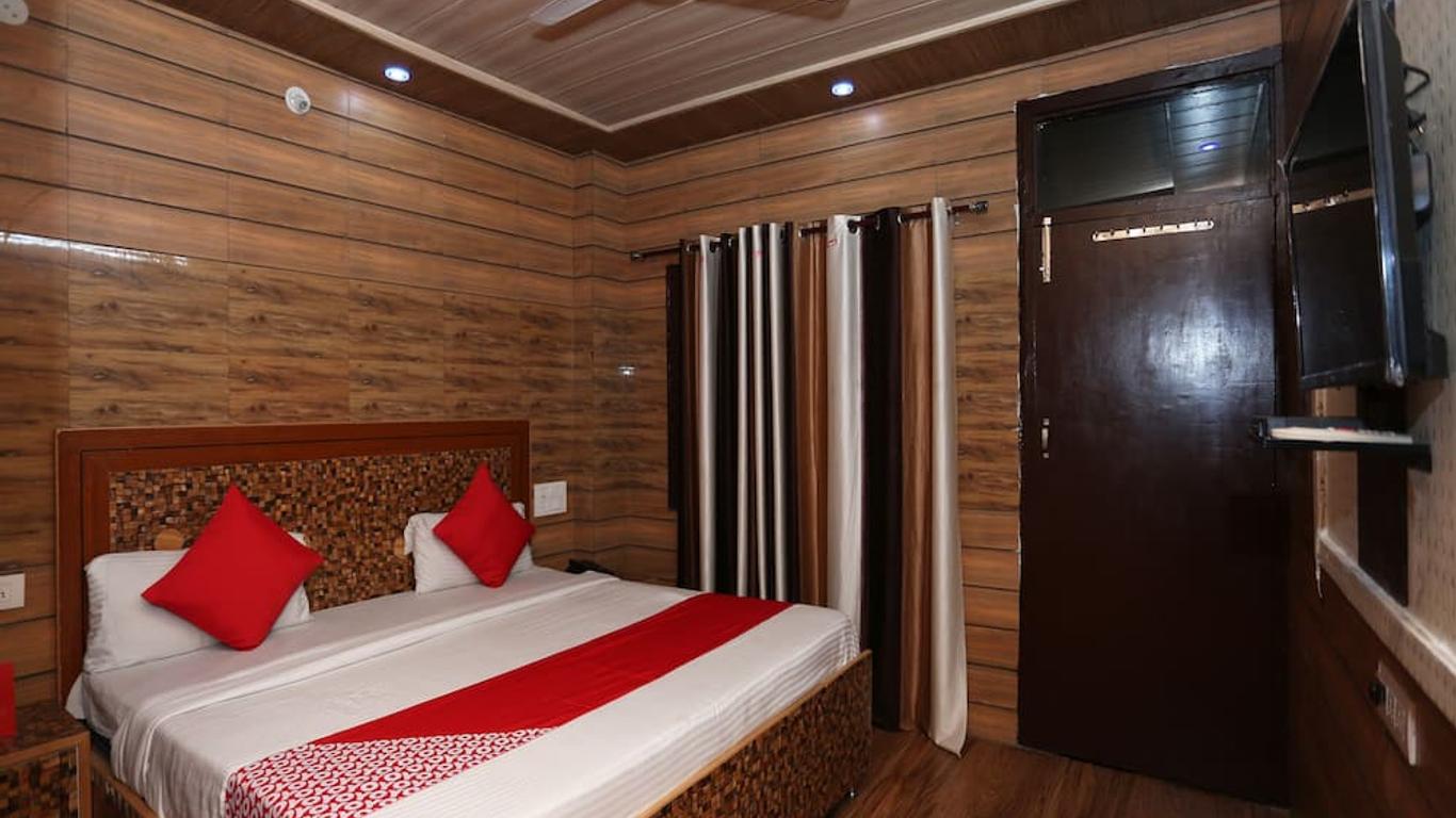 OYO 28835 Hotel Star