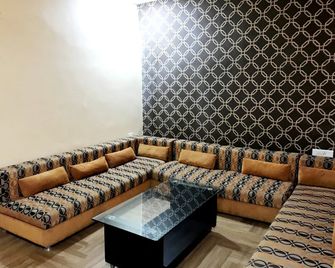 Hotel Manoj International - Kanpur