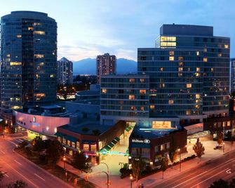 Hilton Vancouver Metrotown - Burnaby - Building