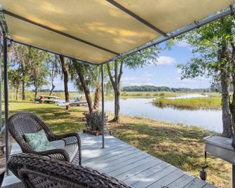 Hernando Eco Nest Lakeside Retreat - Hernando - Patio