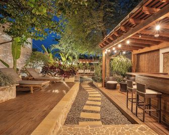 Casa Bixa Hotel Boutique -Santa Fe de Antioquia- Mayores de 12 años - Santa Fe de Antioquia - Patio