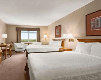 Days Inn by Wyndham Oromocto Conference Centre - Oromocto - Bedroom