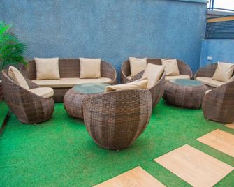 Tnk Hotel - Enugu - Lounge