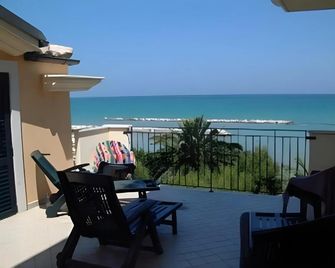 Hotel Capital - Cupra Marittima - Balcony