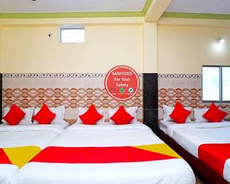 Goroomgo Jagannath Lodge Near Shree Jagannath Temple Puri - Puri - Bedroom