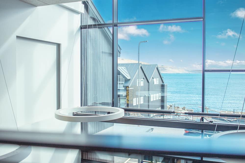 هوتل دجورهوس - تورشافن - شرفة