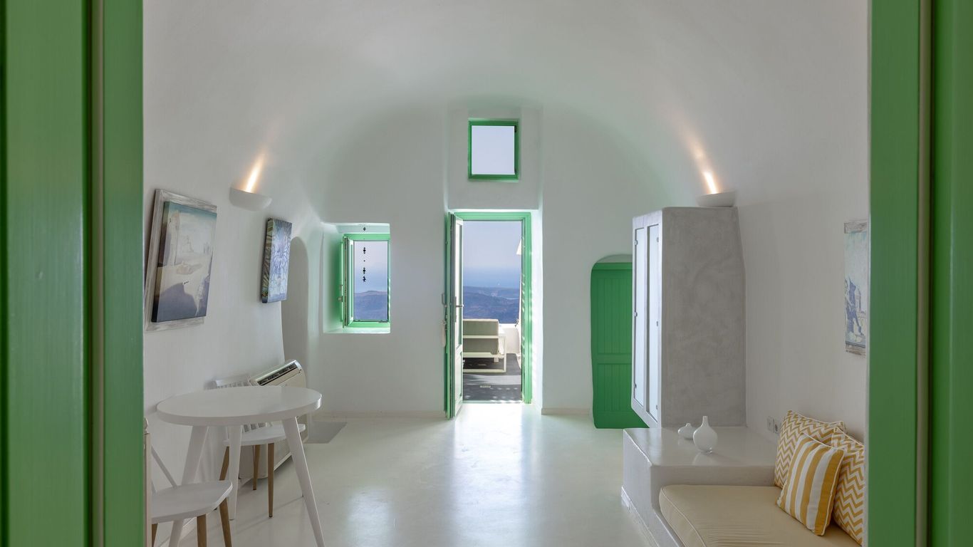 Dreams Luxury Suites