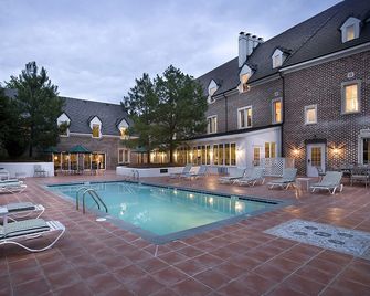 Wedmore Place - Williamsburg - Pool