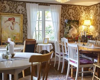Mormors Bakeri - B&B - Asarum - Restaurant