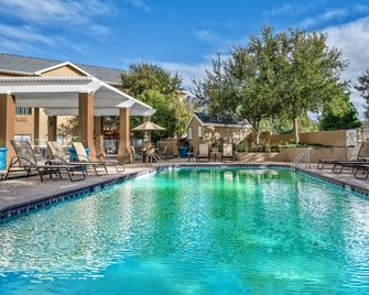 Staybridge Suites Lubbock - University Area By IHG - Lubbock - Pool