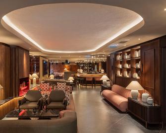 إيفولوشين فالبوم هوتل - لشبونة - ردهة