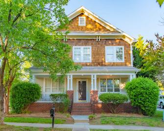 Large 3 Br 2.5ba Lake Norman House In Birkdale Village,close To Charlotte! - Huntersville - Building