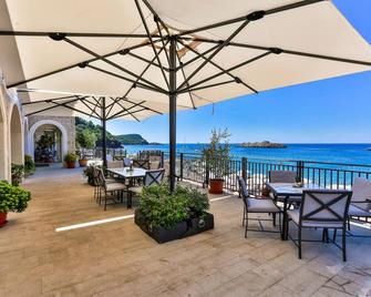 Hotel California by Aycon - Sveti Stefan - Terasa