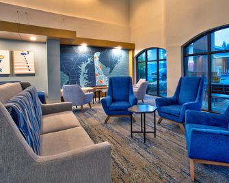 Holiday Inn Express & Suites Dover By IHG - Dover - Salónek