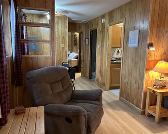 Hidden Haven Cottages - Lake City - Sala de estar