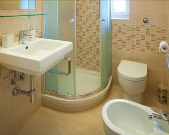 La Sentinella Holiday House - Bracciano - Bathroom