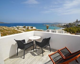 Adonis Hotel Studios & Apartments - Naousa - Balcony